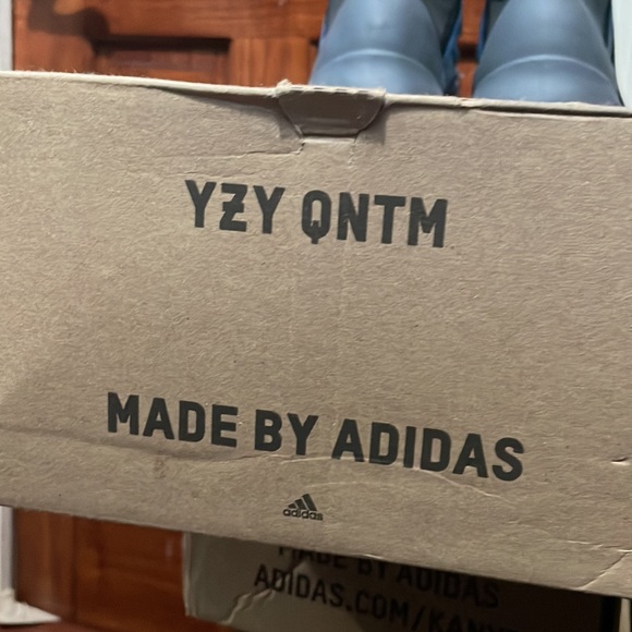 It’s not been worn and brand new from the box with the tag an it’s only 450 main image 5
